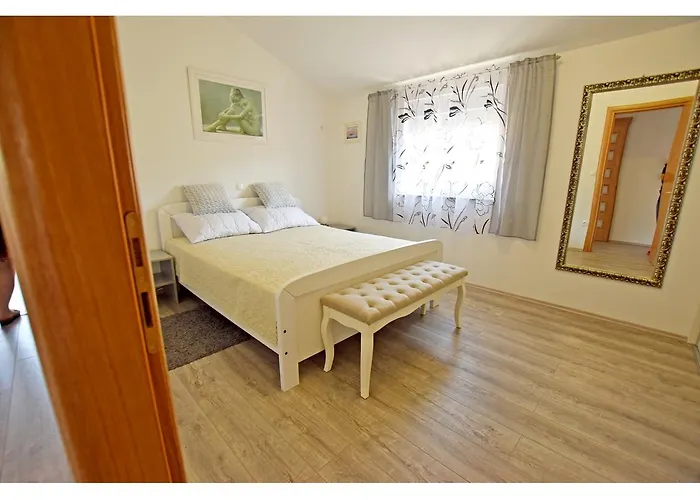 Branka * Starigrad Paklenica